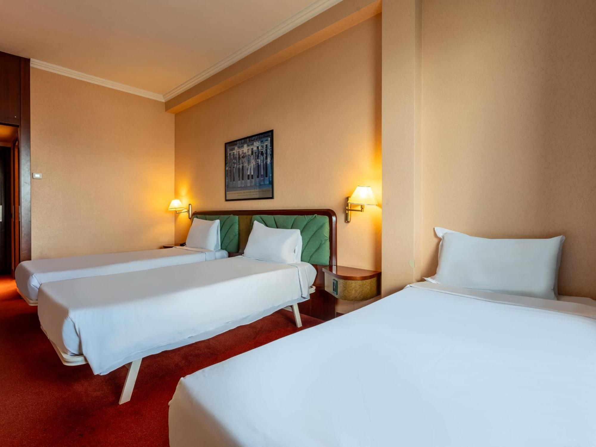 B&B Hotel ボルガロ・トリネーゼ エクステリア 写真